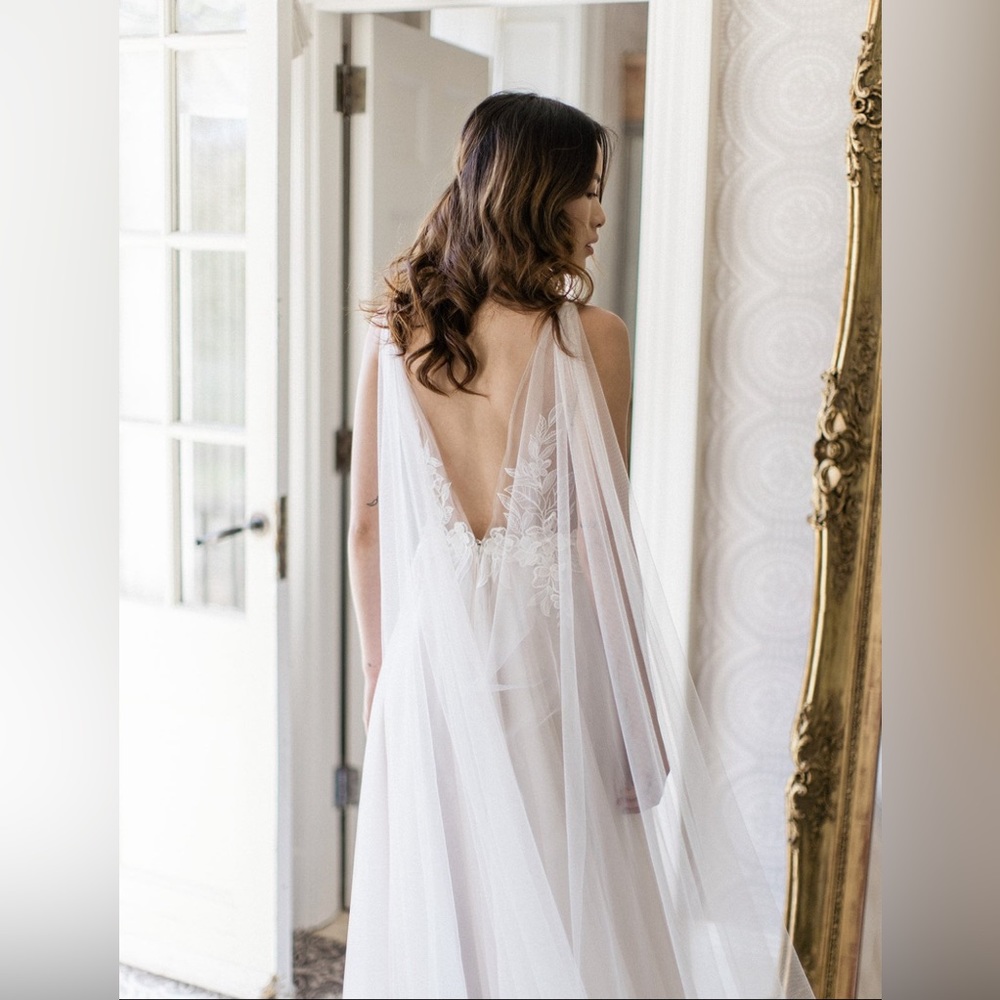 Cape wedding bridal veil